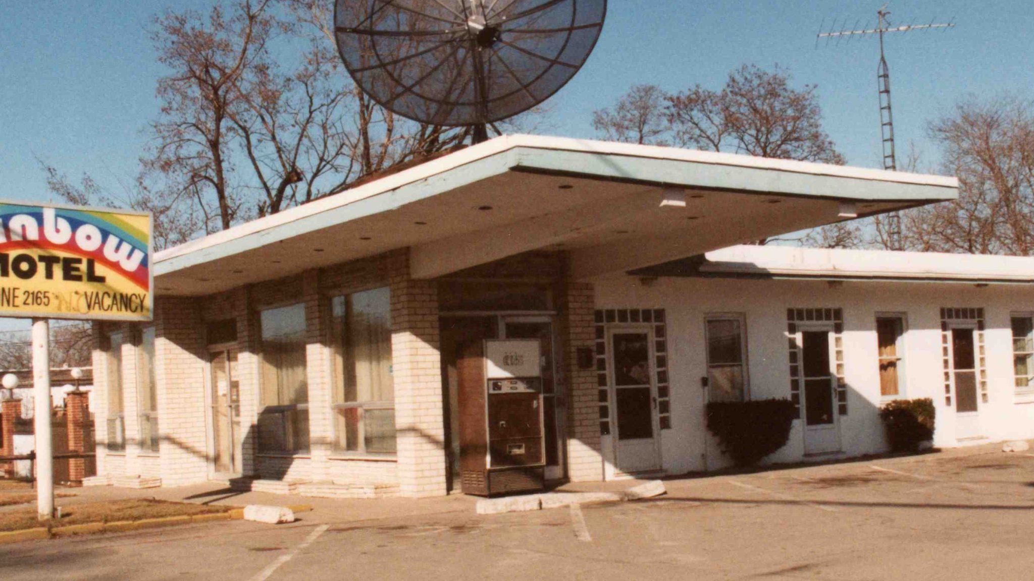 Rainbow Motel Ontario Canada